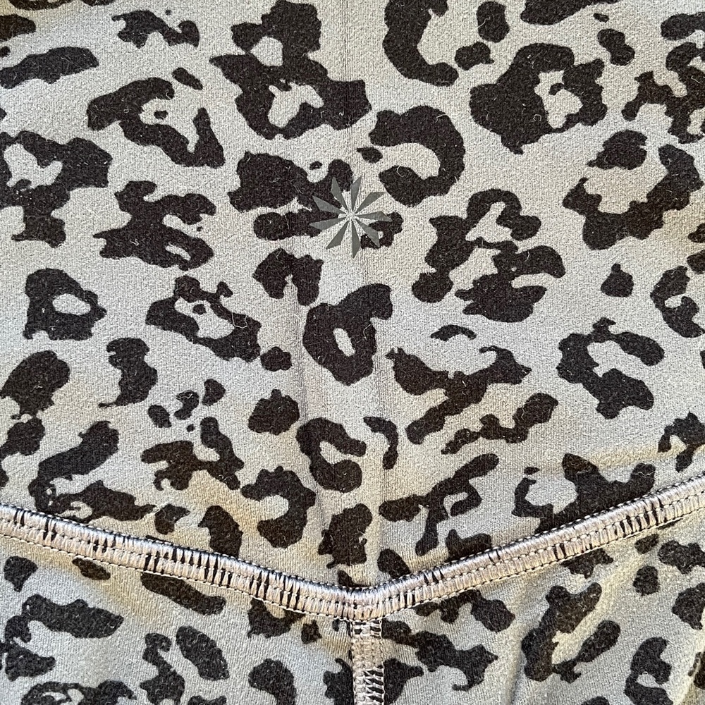 Athleta Elation Ultra High Rise Tight Black Animal Print Leggings buttery soft - Picture 9 of 9